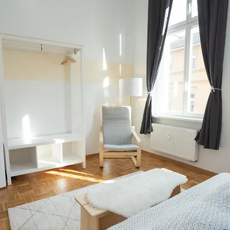 Full House Premium - Halle Paulusviertel Apartment