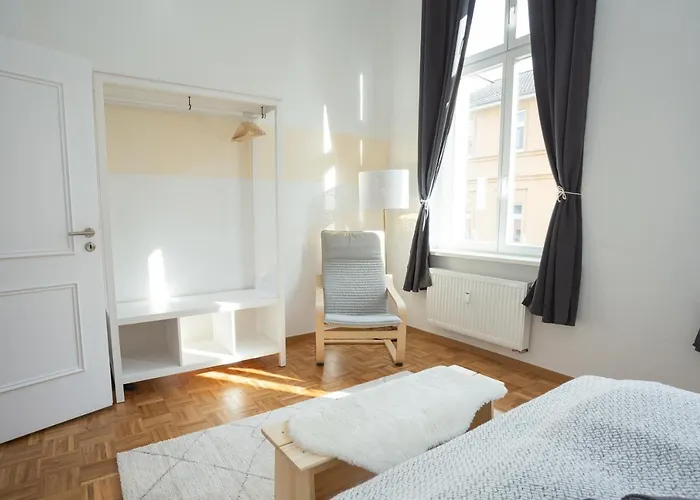 Fullhouse - Halle - M29 Lägenhet